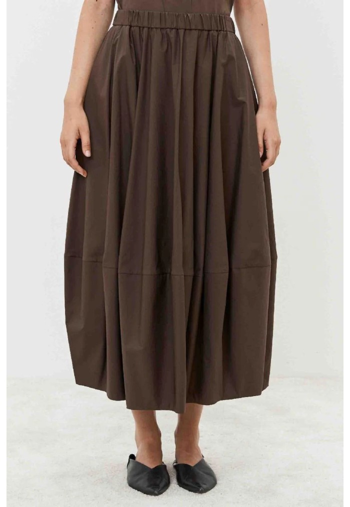 FALDA ROJA ABULLONADA 2