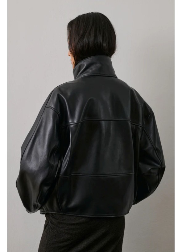 CHAQUETA NEGRA GAMMA