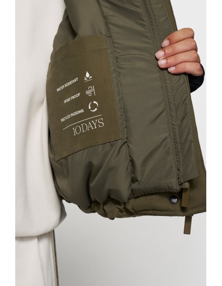 PARKA CORTA VERDE OLIVA