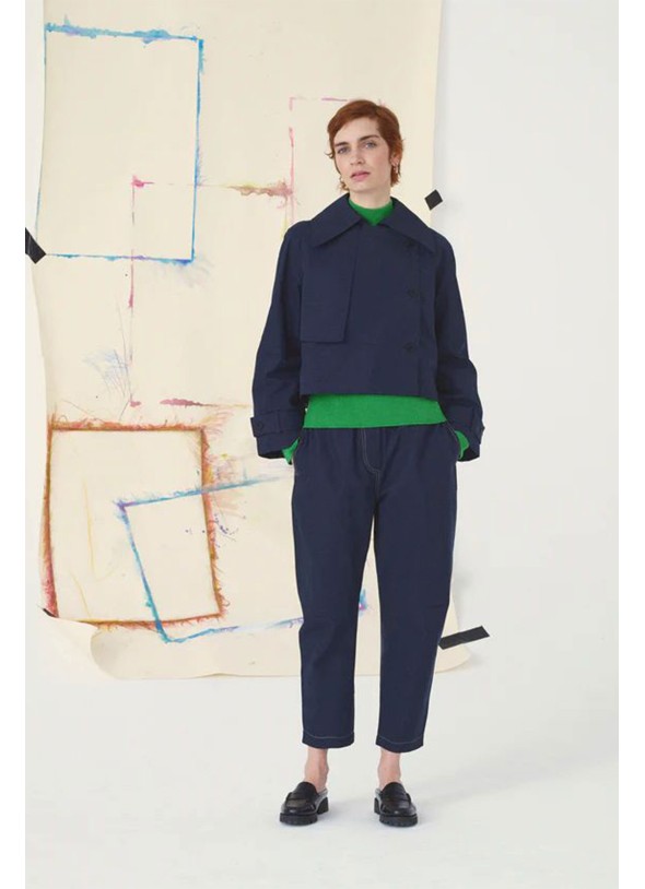 TRENCH CORTA COLOR NOCHE VOLVER