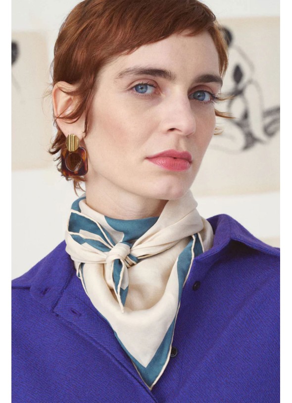 BUFANDA DIBUJOS CREMA