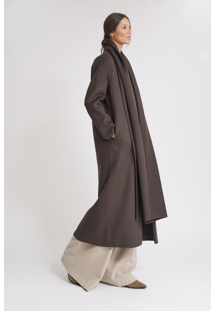 ABRIGO MARRON CUELLO 2