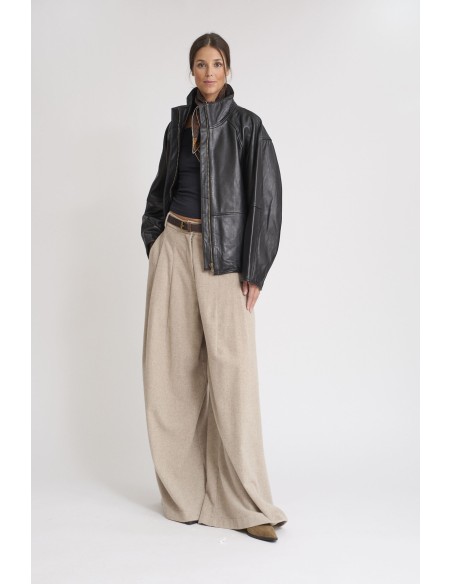 CHAQUETA NEGRA GAMMA