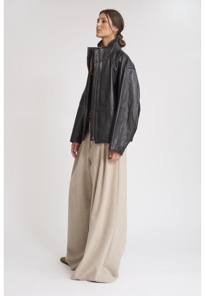 CHAQUETA NEGRA CUERO GAMMA 2