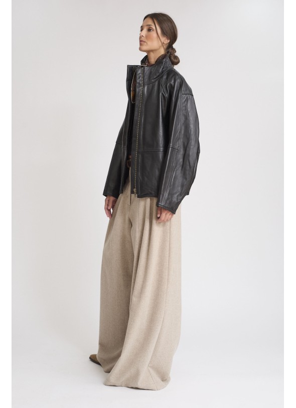 CHAQUETA NEGRA GAMMA