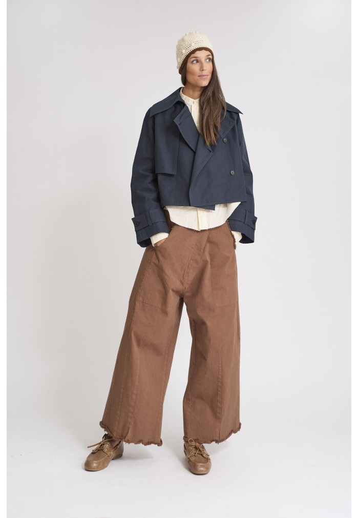 TRENCH CORTA COLOR NOCHE VOLVER