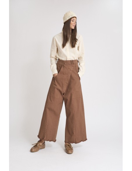 CAMISA CUELLO BLANCA