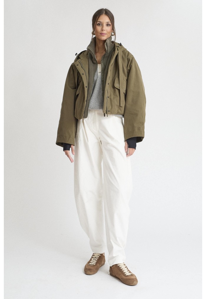 PARKA CORTA VERDE OLIVA 2