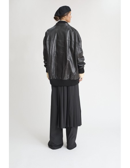 CHAQUETA NEGRA CUERO